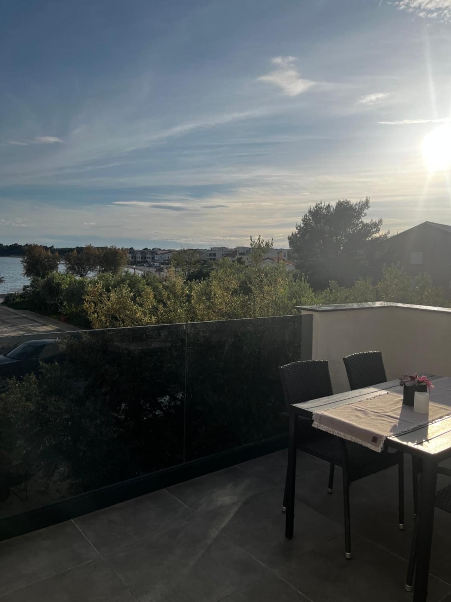 Apartma Smit Vir Eksteriør billede